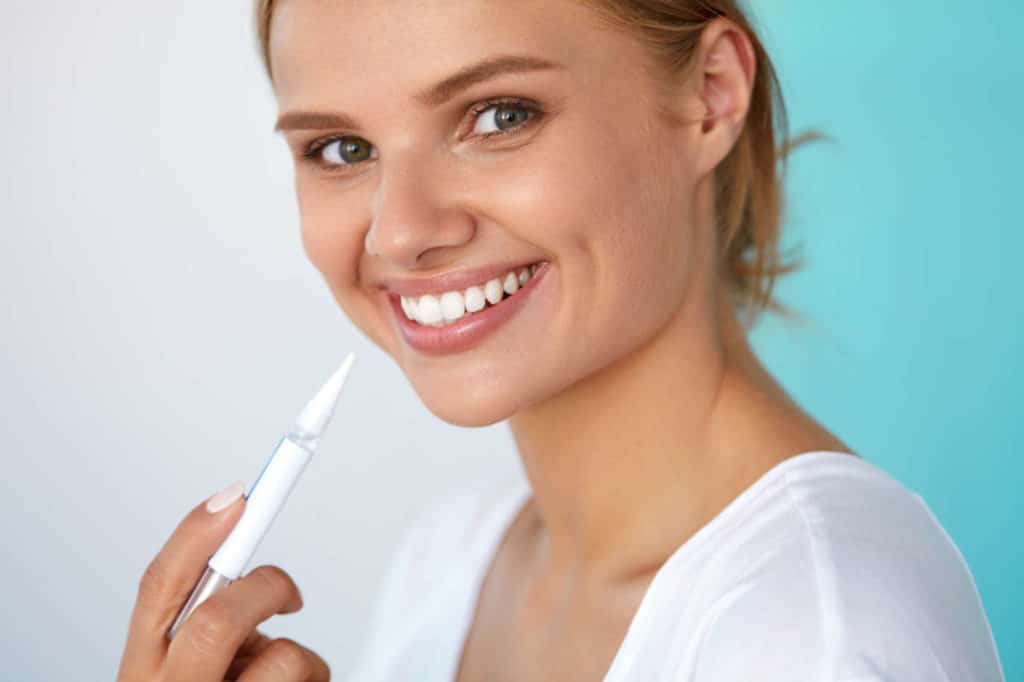 Wie oft dürfen Sie Ihre Zähne bleachen und was passiert, wenn Sie zu oft bleichen?